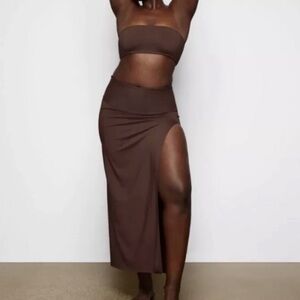 SKIMS Shaping Long Swimwear Skirt w/ Slit | Color: Cocoa | NEW/NWT!!🤎🤎